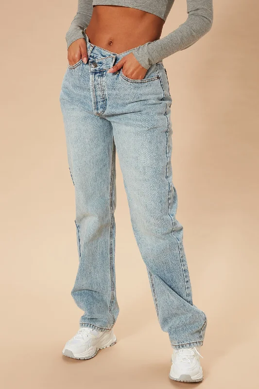 Crossover Straight Leg Jeans - Light Blue Wash