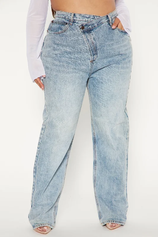 Crossover Straight Leg Jeans - Light Blue Wash