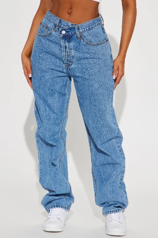 Crossover Straight Leg Jeans - Medium Wash