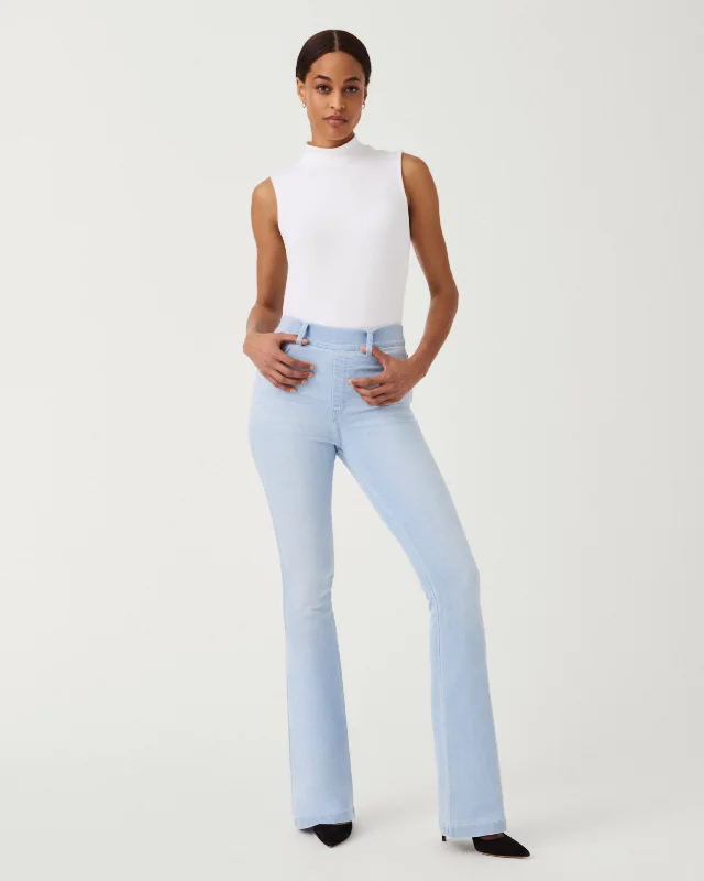 Flare Jeans, Light Wash